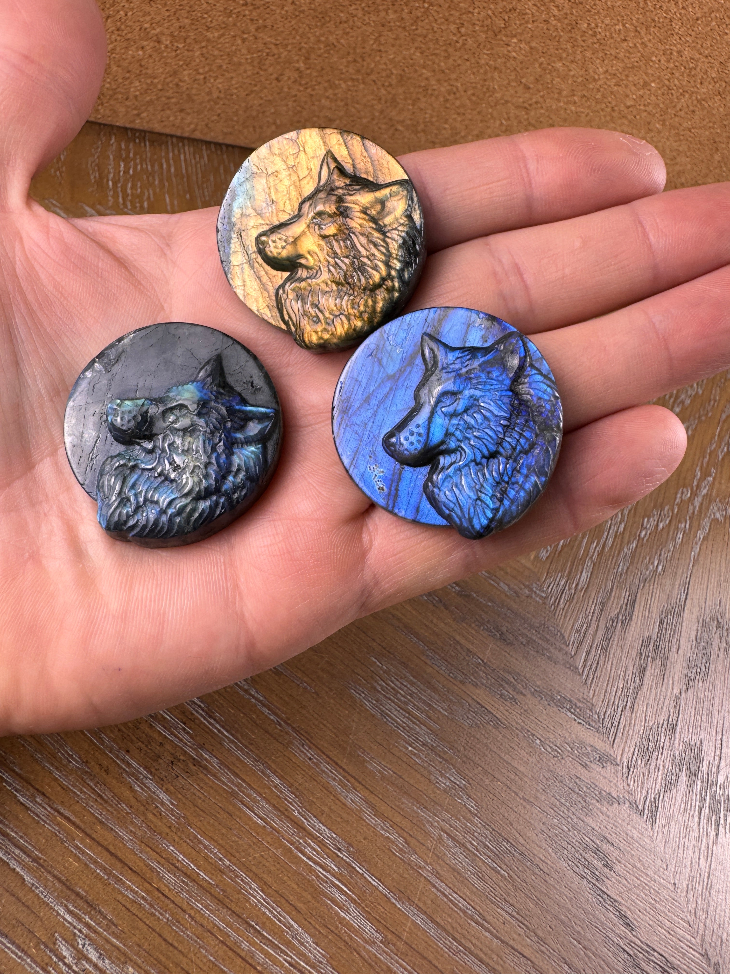 Labradorite Carving Wolf