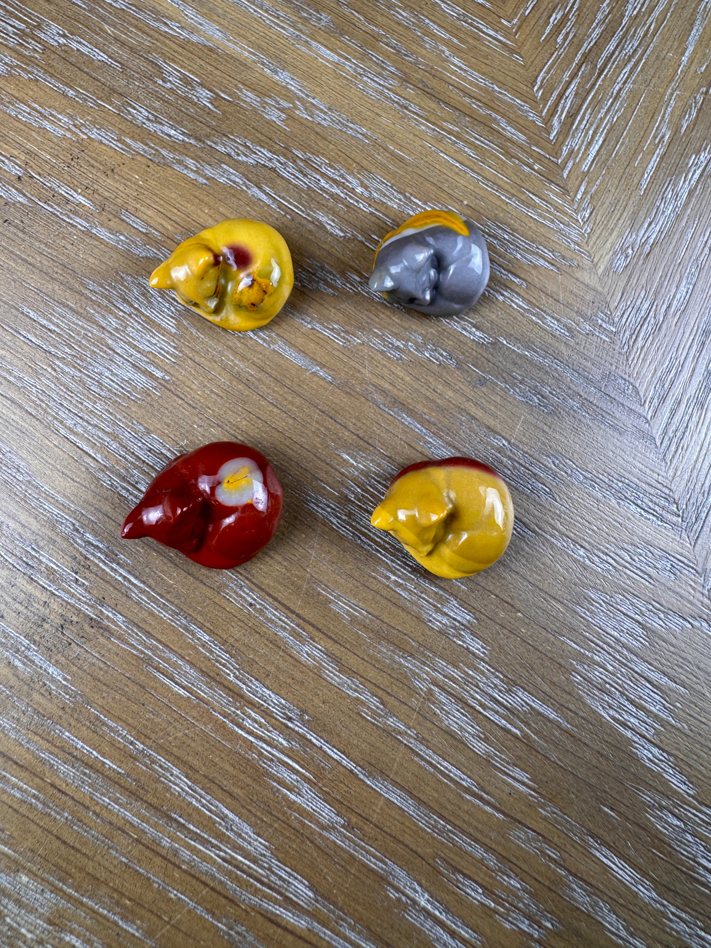 Small Mookaite Sleeping Cat Carving